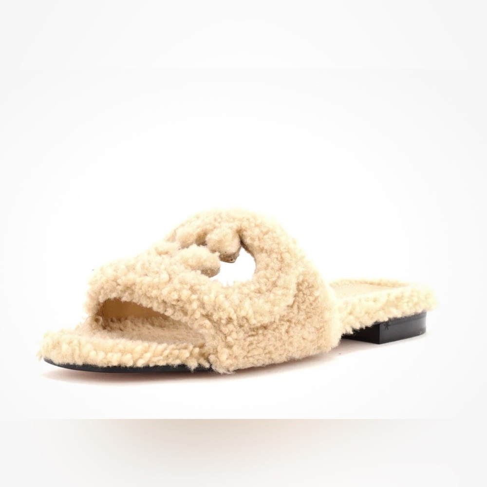 🔥GUCCI SHEARLING SLIDES